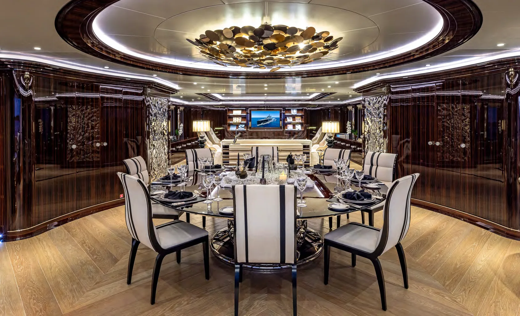 OKTO - photo 4 yacht charter Cannes