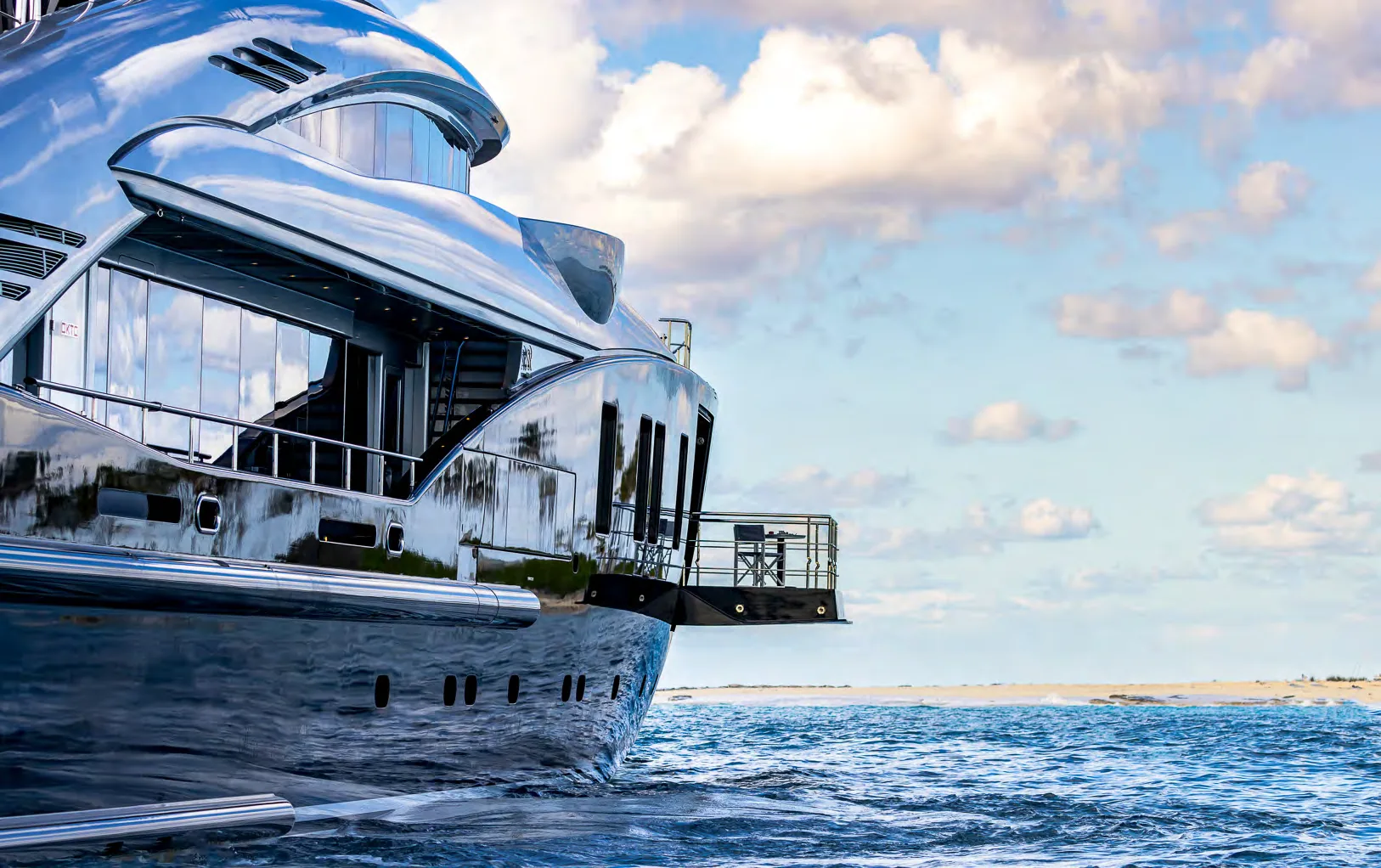 OKTO - photo 9 yacht charter Cannes