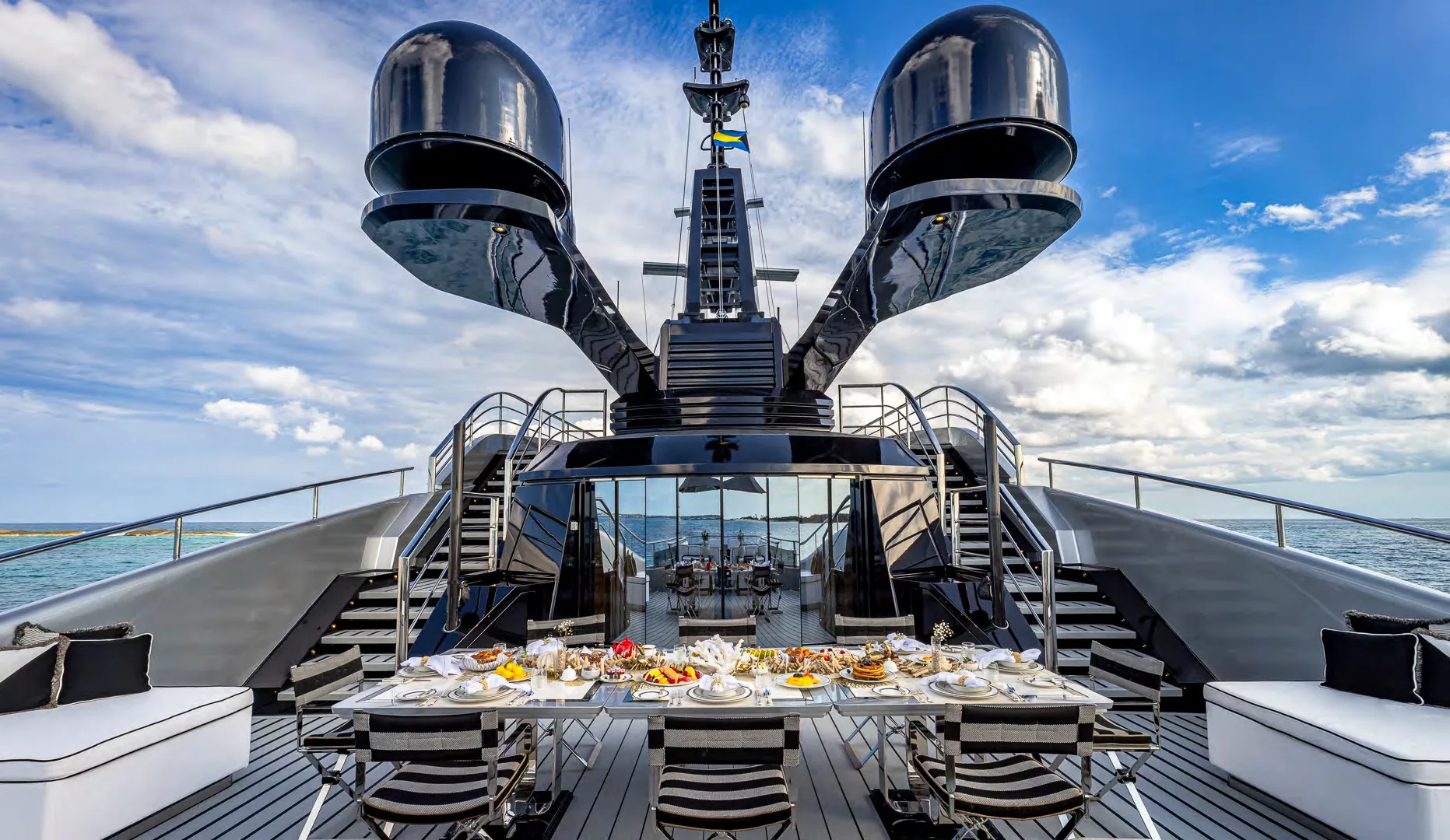 OKTO - photo 33 yacht charter Cannes