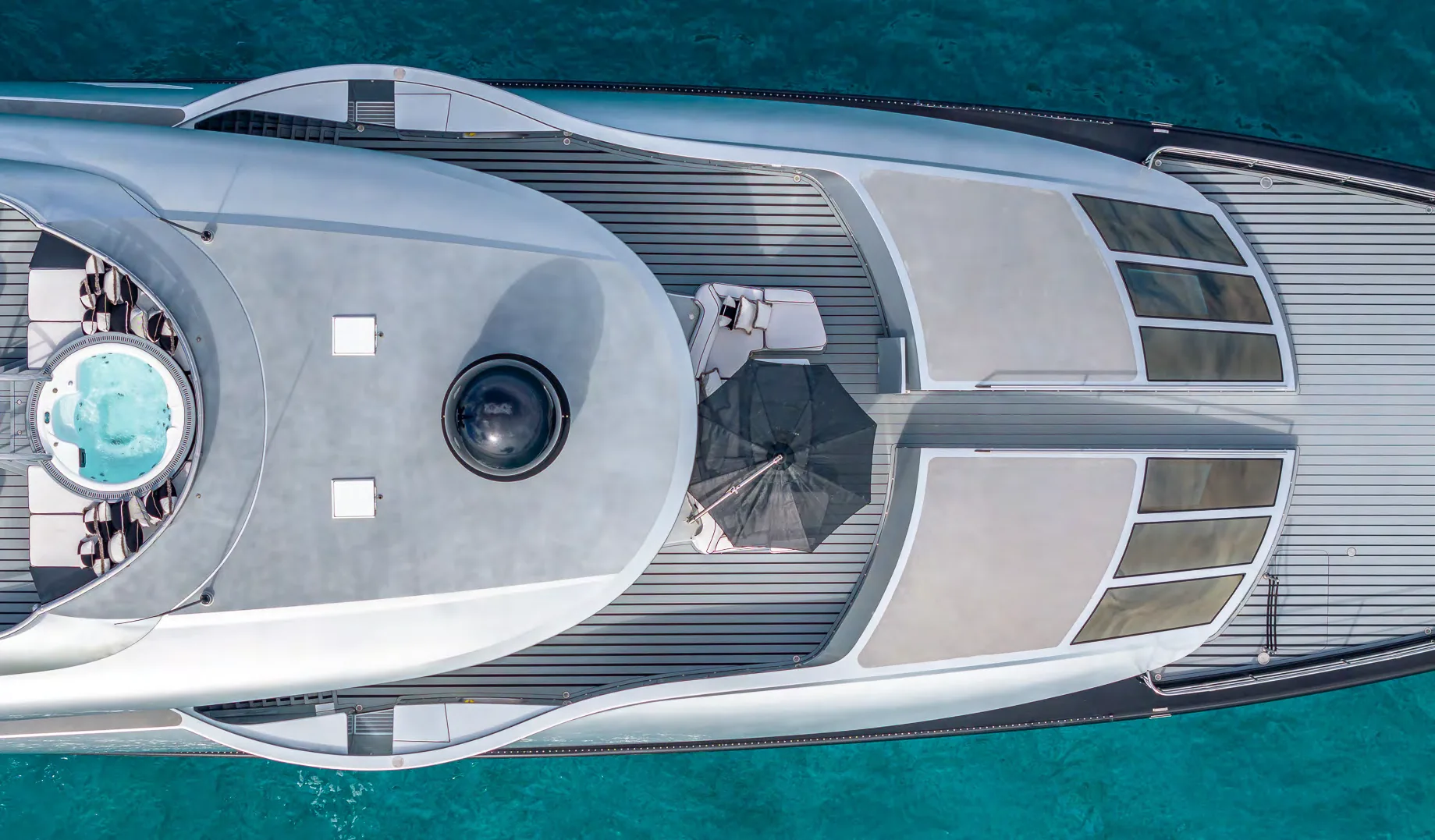 OKTO - photo 38 yacht charter Cannes