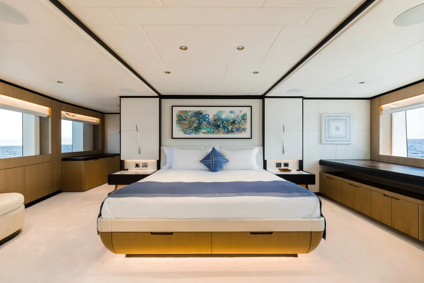OLIVIA - photo 11 yacht charter Cannes