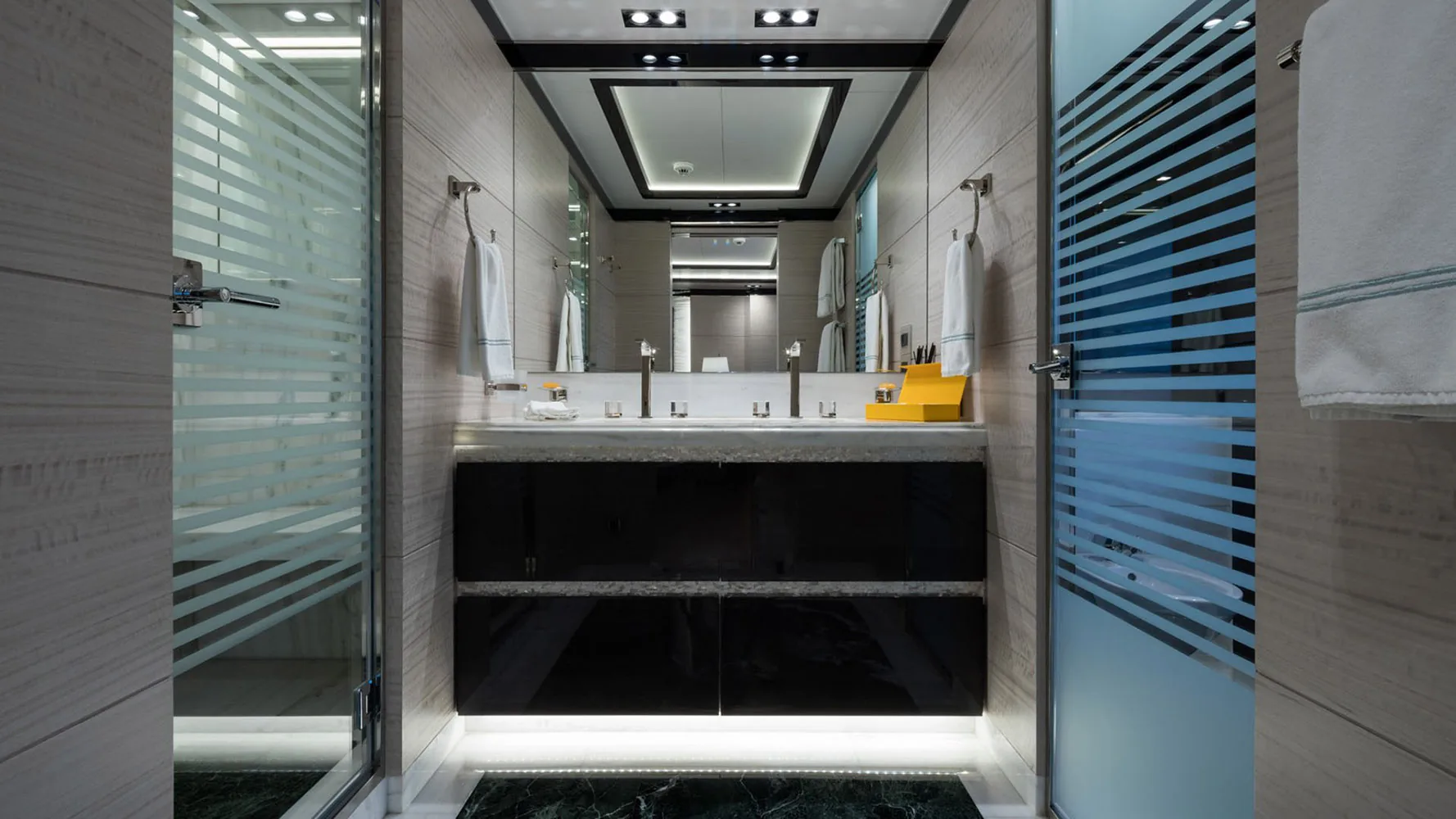 OPTASIA - photo 12 yacht charter Cannes