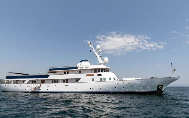 PALOMA - classic yacht for week charter