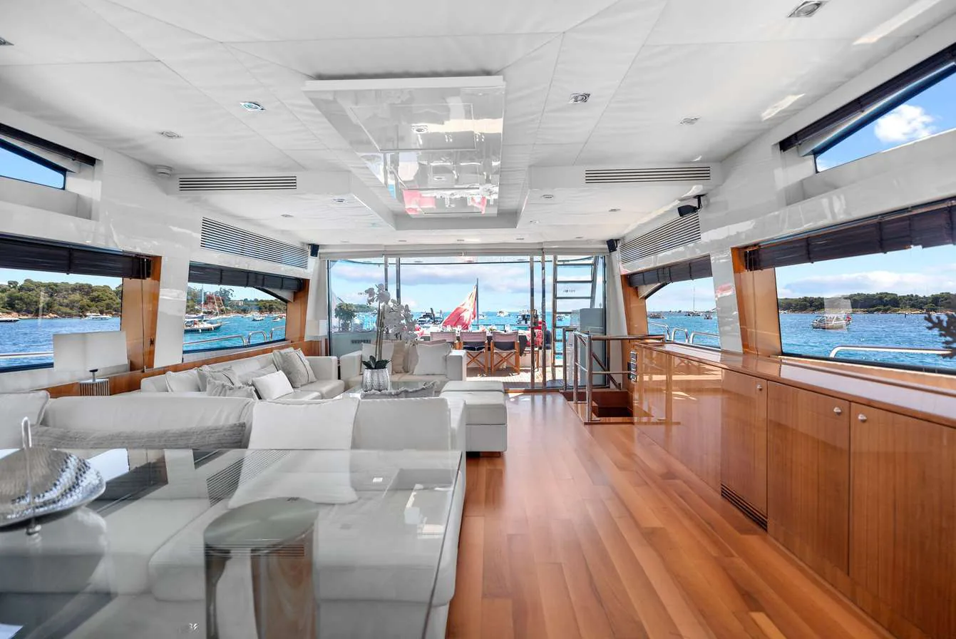 Palumba - photo 19 yacht charter Cannes