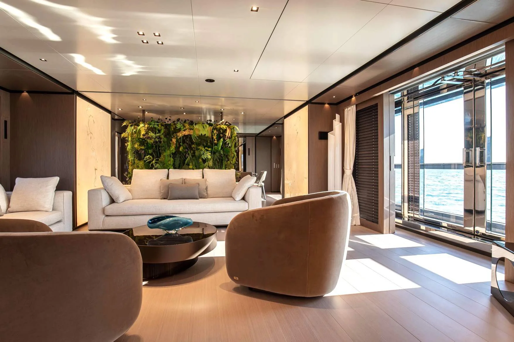 Panam - photo 3 yacht charter Cannes