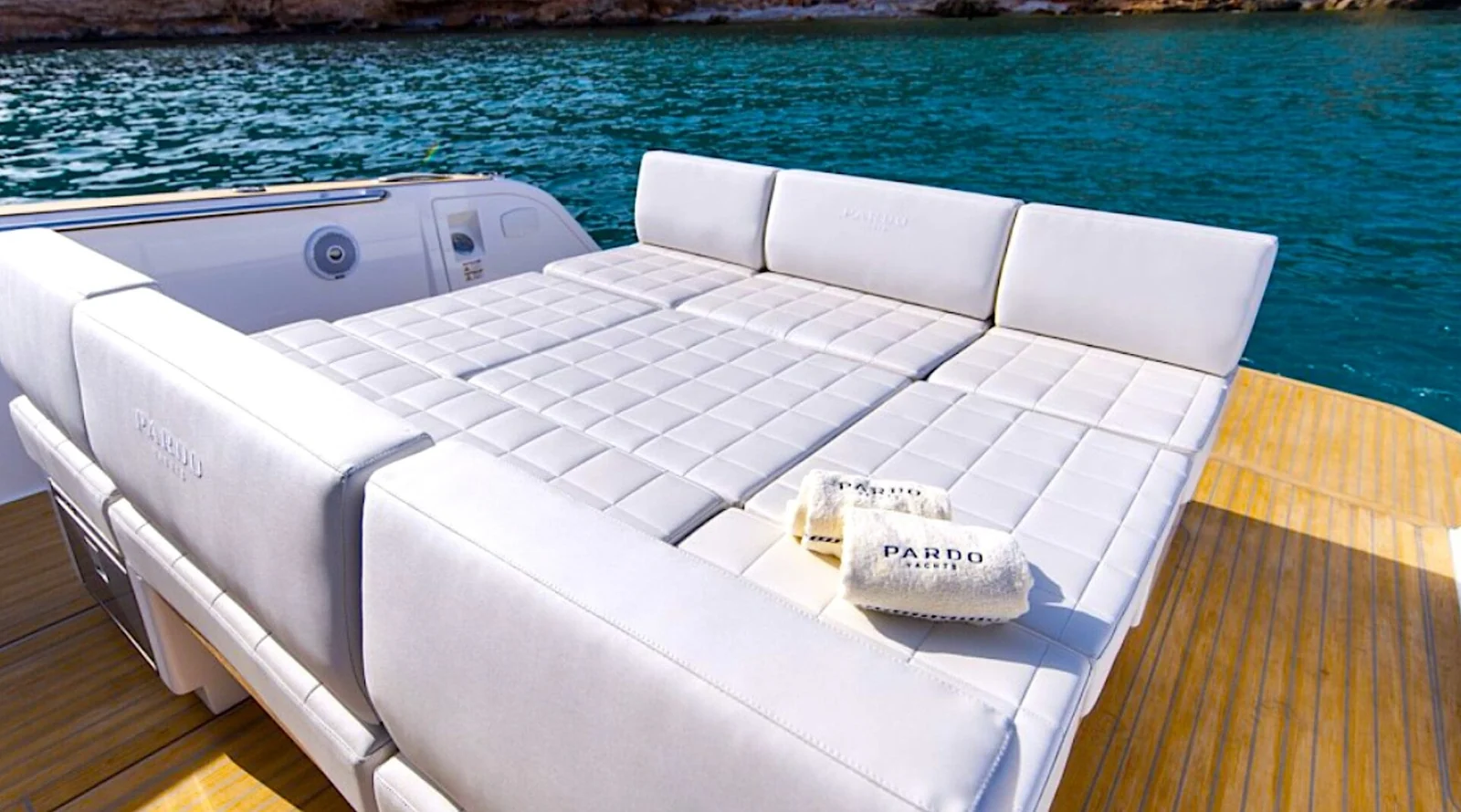 Pardo 38 - photo 10 yacht charter Cannes