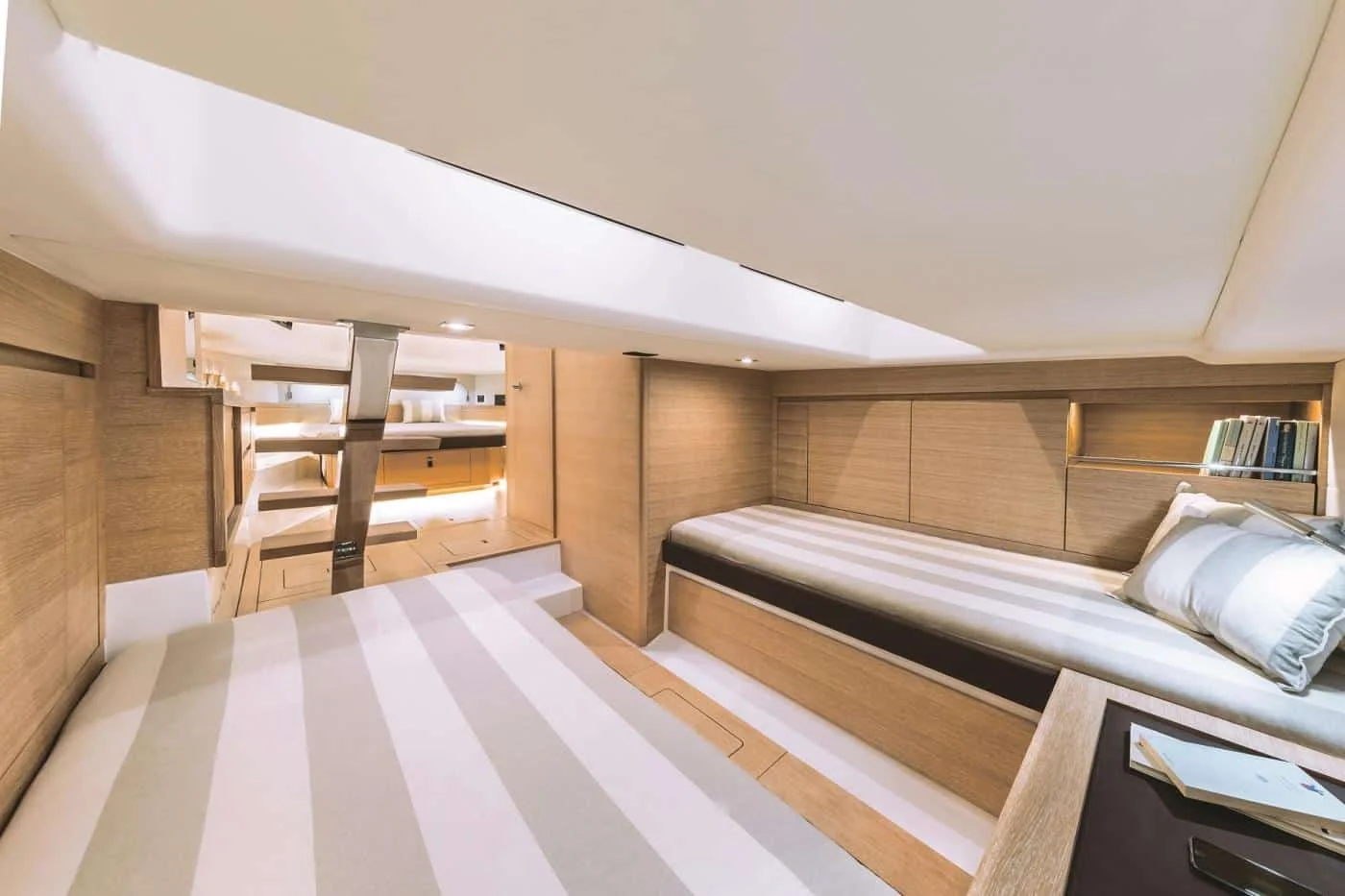 Pardo 43 - photo 16 yacht charter Cannes