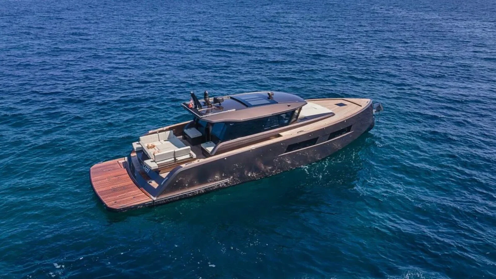 Pardo 52 GT - photo 4 yacht charter Cannes