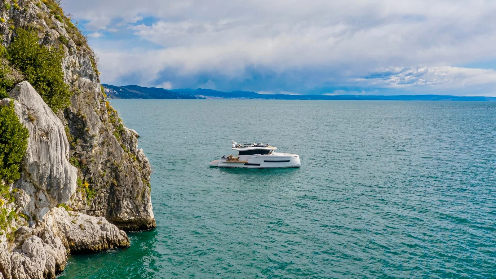 Pardo 60 - photo 8 yacht charter Cannes