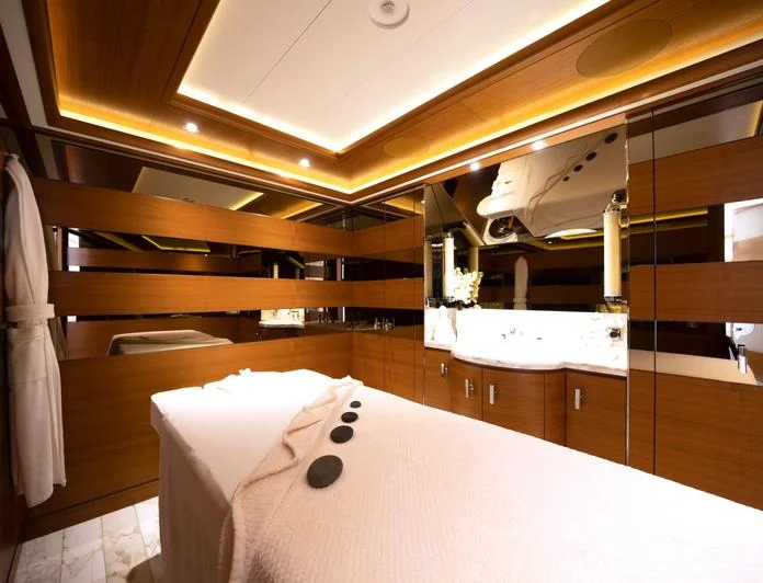 PLAN B - photo 13, PLAN B yacht charter