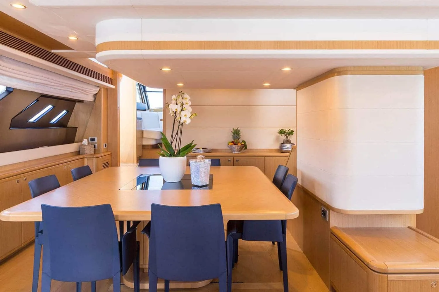 PORTHOS - photo 16 yacht charter Cannes