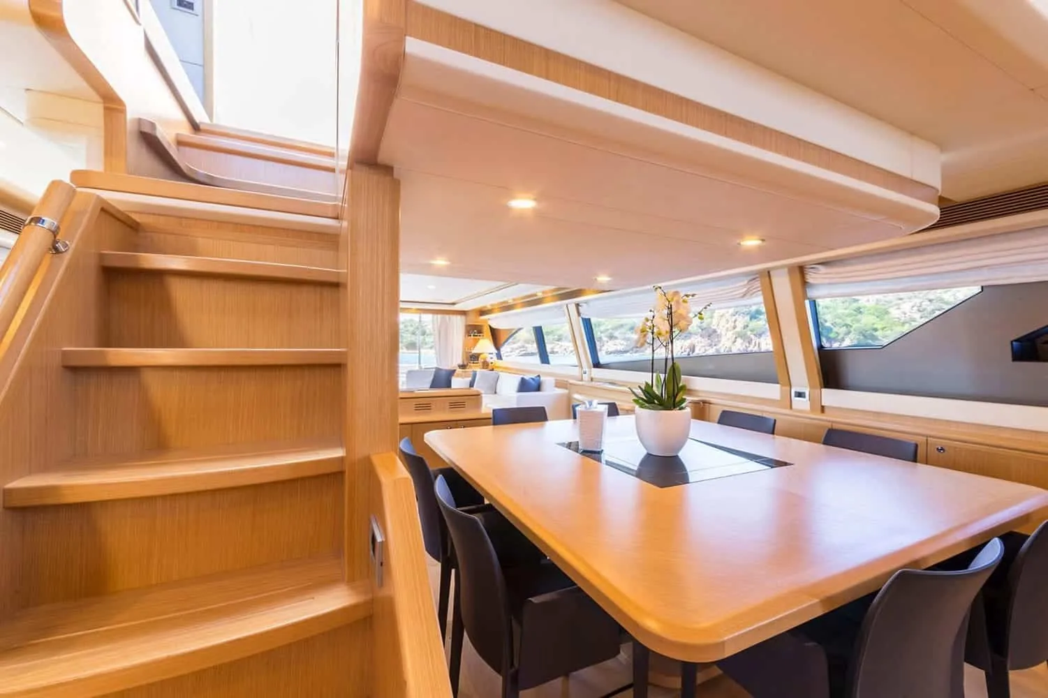 PORTHOS - photo 22 yacht charter Cannes