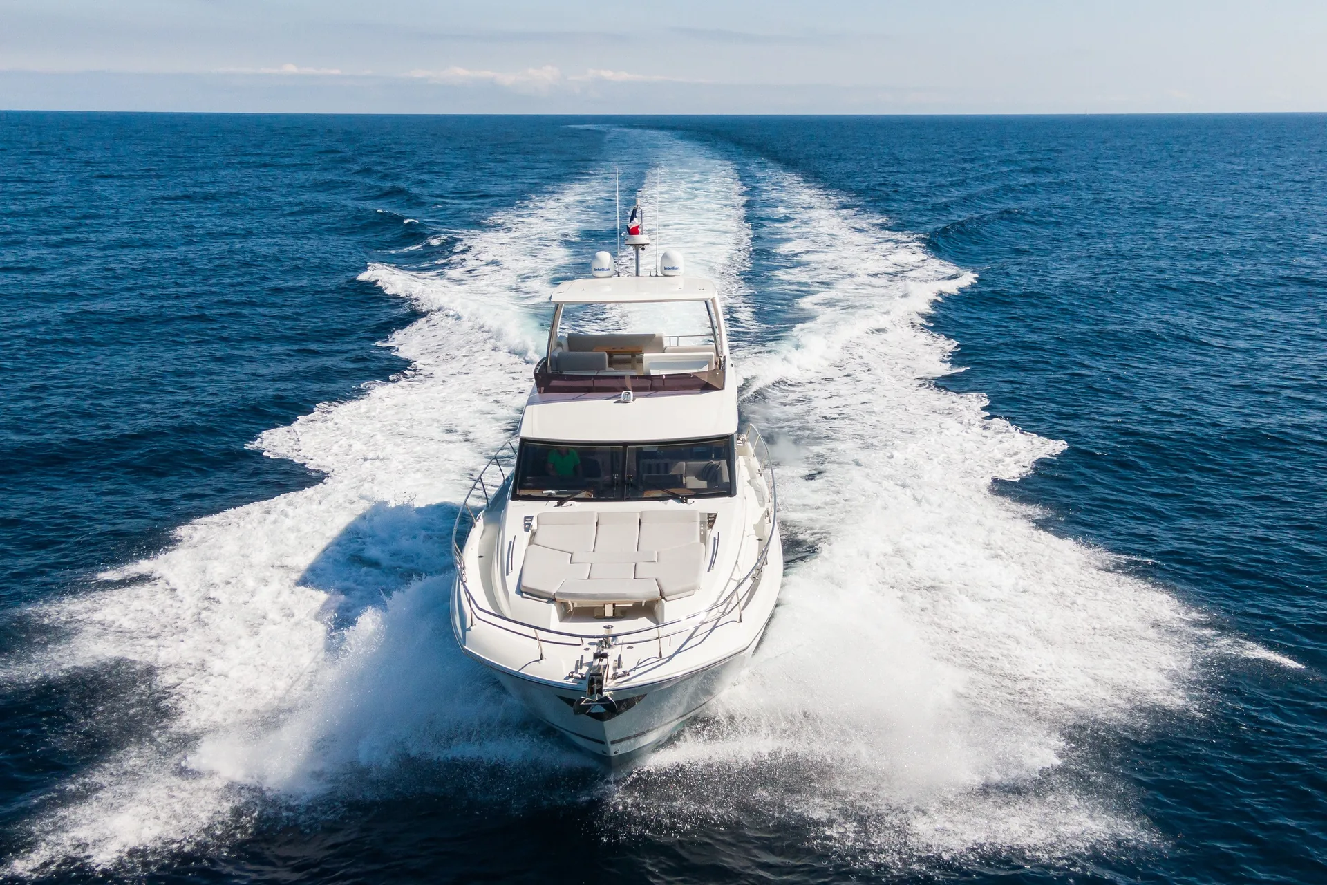 Prestige 590 - photo 2 yacht charter Cannes