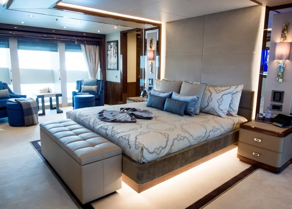 PRINCESS AVK - photo 22 yacht charter Cannes