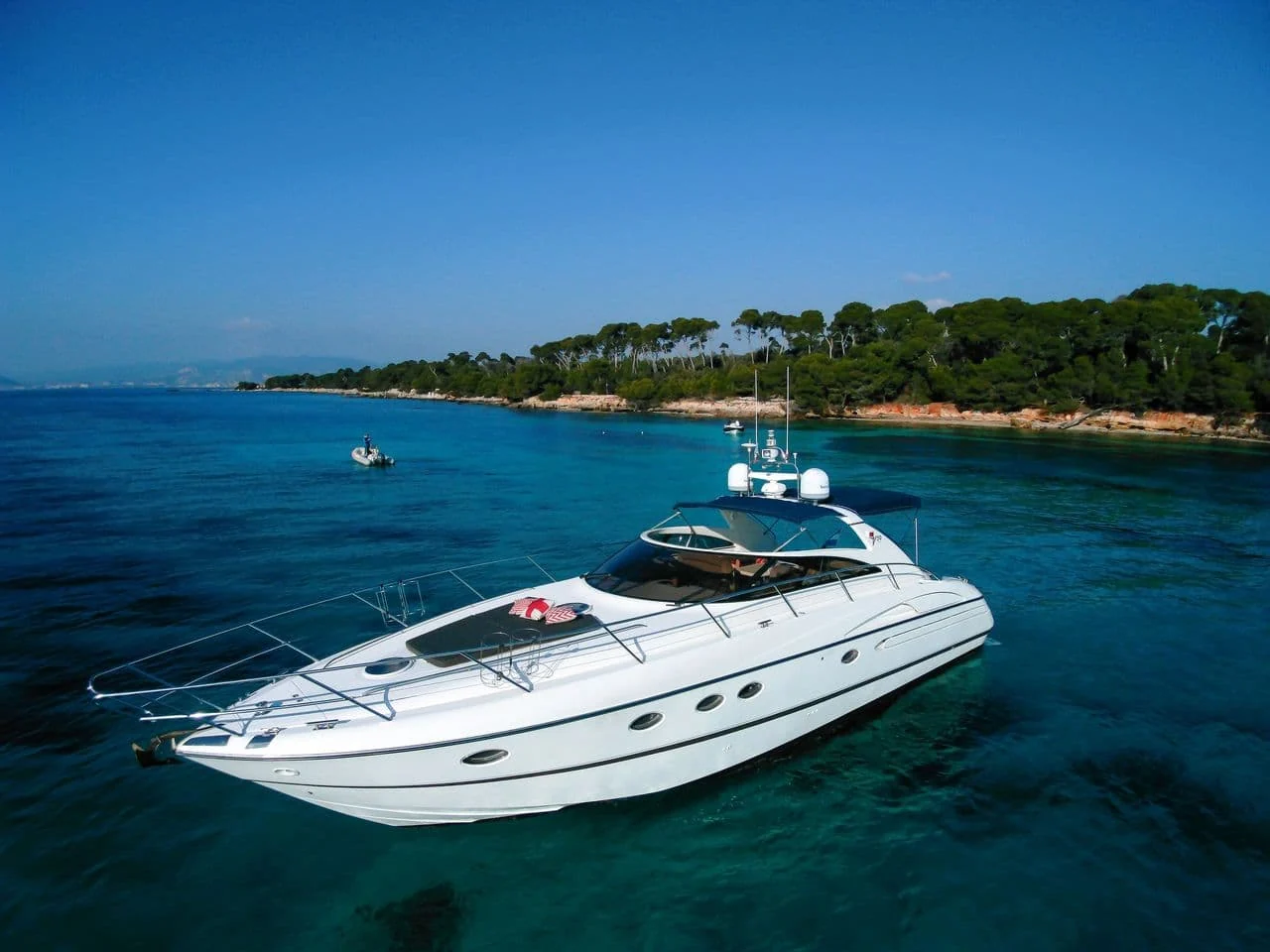 Princess V50 - photo 2 yacht charter Cannes