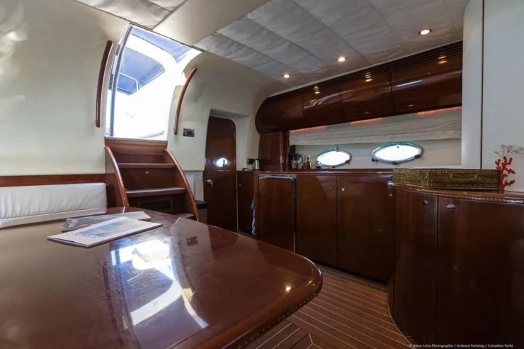Princess V50 - photo 6 yacht charter Cannes