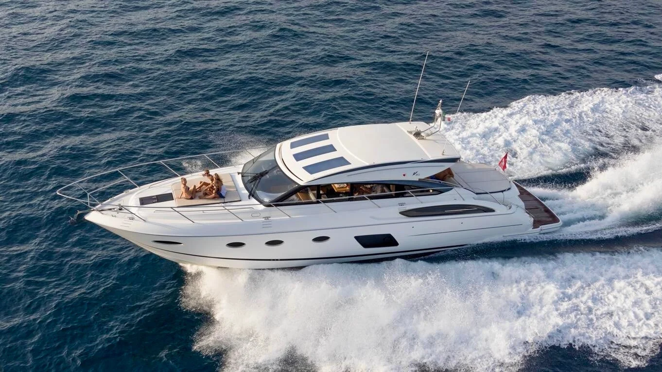 Princess V57 - photo 1 yacht charter Cannes