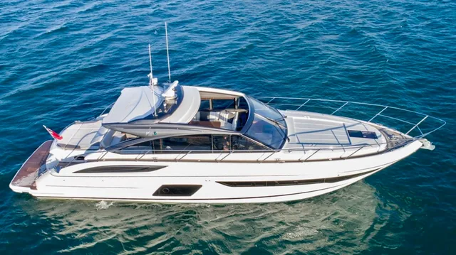 Princess V58 - yacht charter Cannes