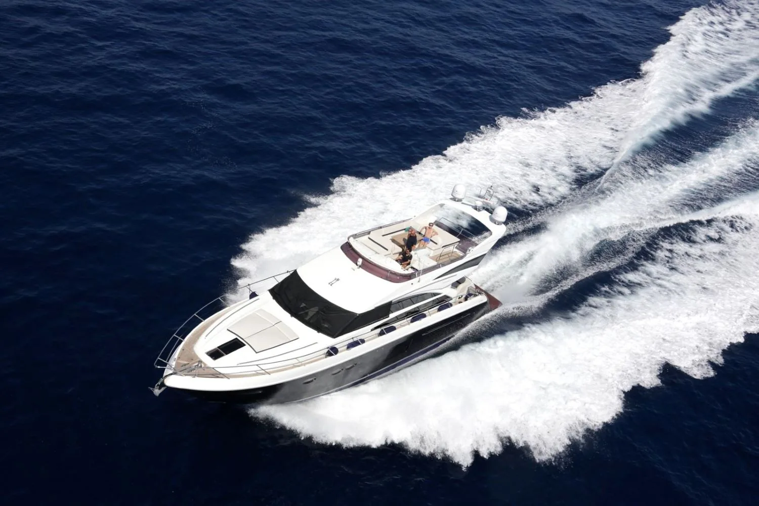 PRINCESS V64 - photo 4 yacht charter Cannes
