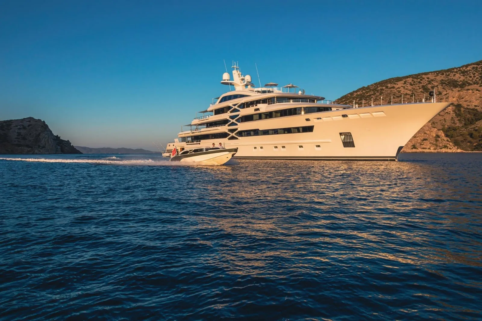 PROJECT X - photo 3 location yacht Cannes