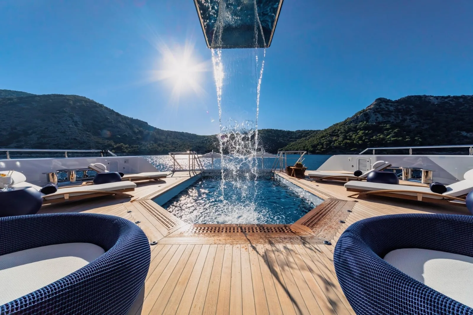 PROJECT X - photo 4 location yacht Cannes