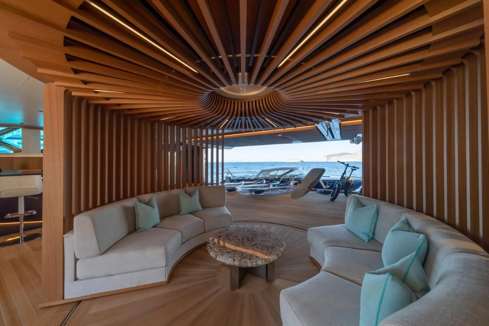 PROJECT X - photo 10 location yacht Cannes