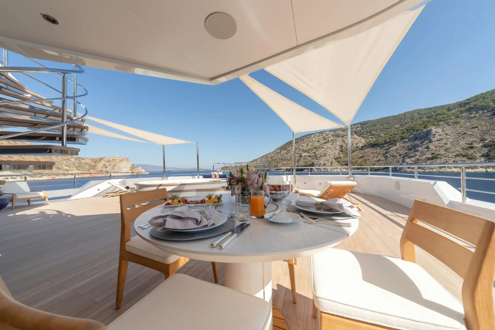 PROJECT X - photo 16 location yacht Cannes