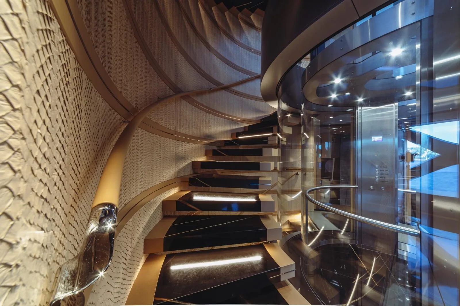PROJECT X - photo 34 location yacht Cannes