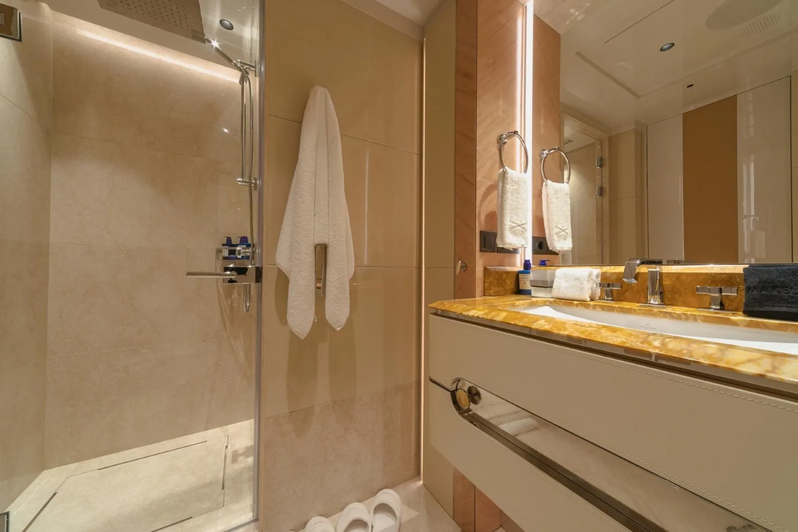 PROJECT X - photo 53 location yacht Cannes