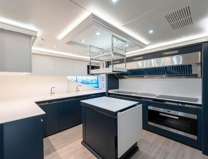 PROVOCATEUR - photo 11, PROVOCATEUR yacht charter