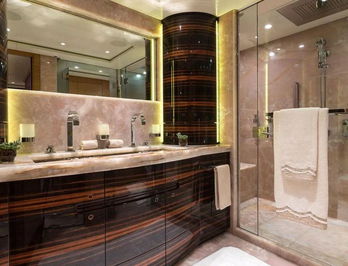 Q - photo 5, Q yacht charter