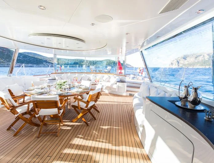 Q - photo 7, Q yacht charter