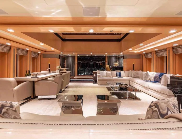 QUANTUM OF SOLACE - photo 2, QUANTUM OF SOLACE yacht charter