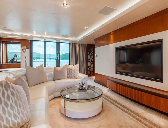 QUANTUM OF SOLACE - photo 8, QUANTUM OF SOLACE yacht charter