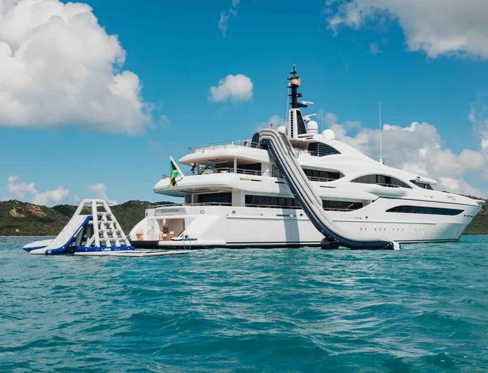 QUANTUM OF SOLACE - photo 16, QUANTUM OF SOLACE yacht charter