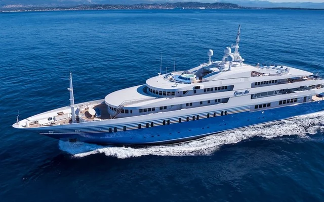 QUEEN MIRI - superyacht for week charter