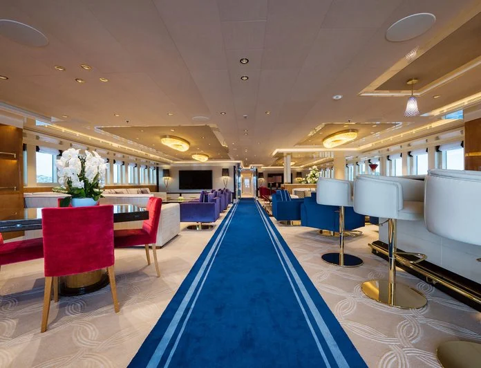 QUEEN MIRI - photo 3, QUEEN MIRI yacht charter