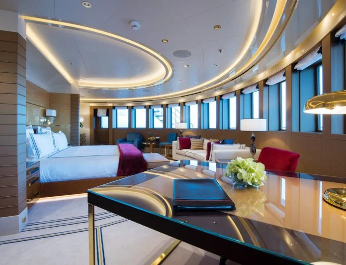 QUEEN MIRI - photo 4, QUEEN MIRI yacht charter