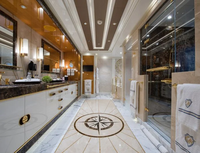 QUEEN MIRI - photo 5, QUEEN MIRI yacht charter