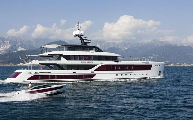 QUINTA ESSENTIA - superyacht for week charter