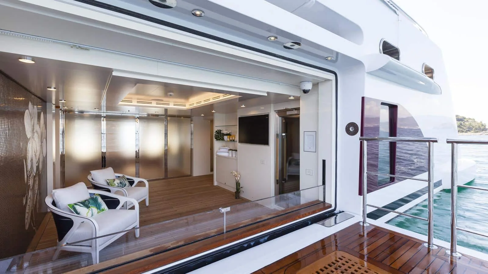 QUINTA ESSENTIA - photo 9 yacht charter Cannes
