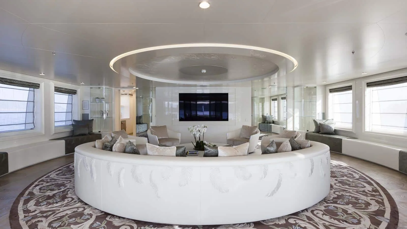 QUINTA ESSENTIA - photo 14 yacht charter Cannes