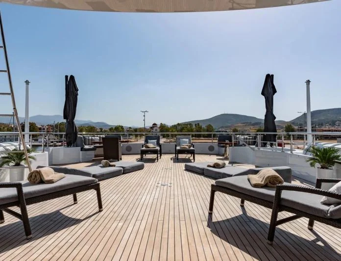 RARE FIND - photo 15, RARE FIND yacht charter