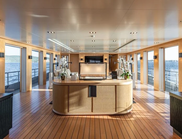 REBELS - photo 3, REBELS yacht charter