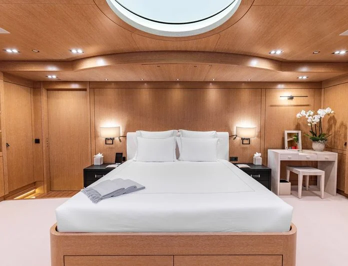REBELS - photo 4, REBELS yacht charter