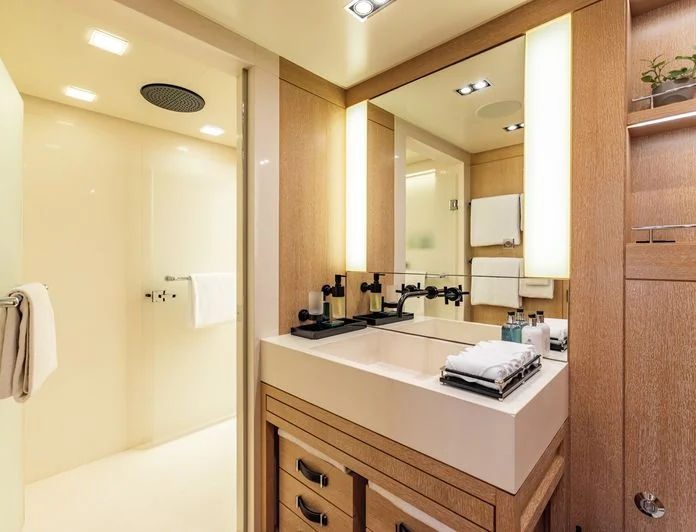 REBELS - photo 6, REBELS yacht charter