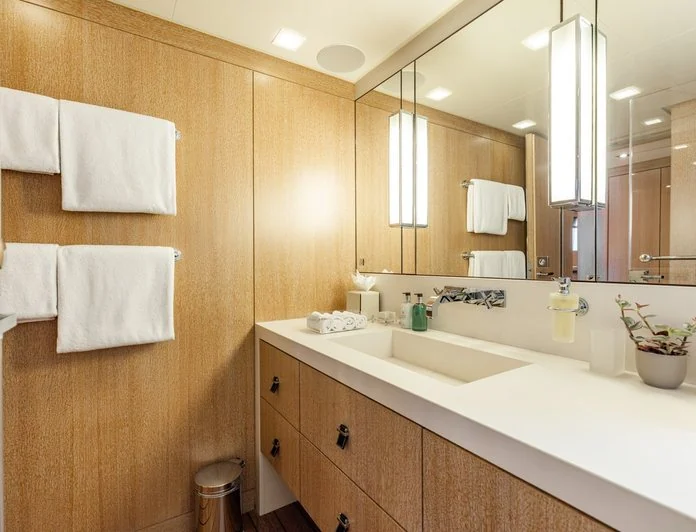 REBELS - photo 11, REBELS yacht charter