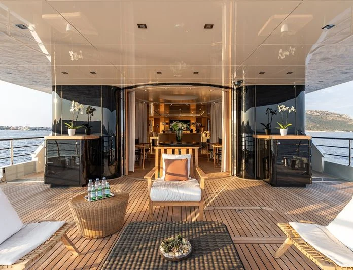 REBELS - photo 16, REBELS yacht charter
