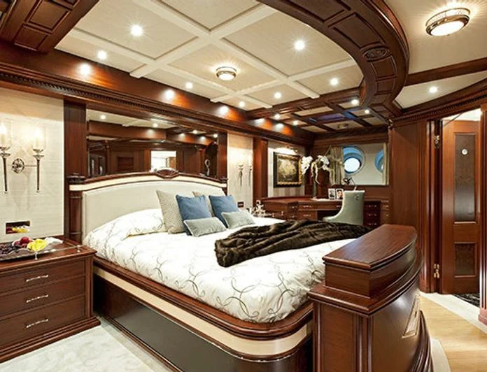 RED SKY - photo 3, RED SKY yacht charter