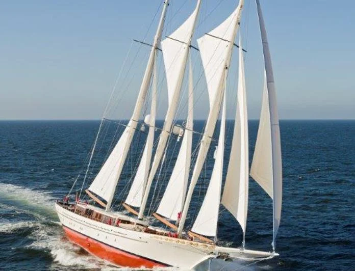 RED SKY - photo 7, RED SKY yacht charter
